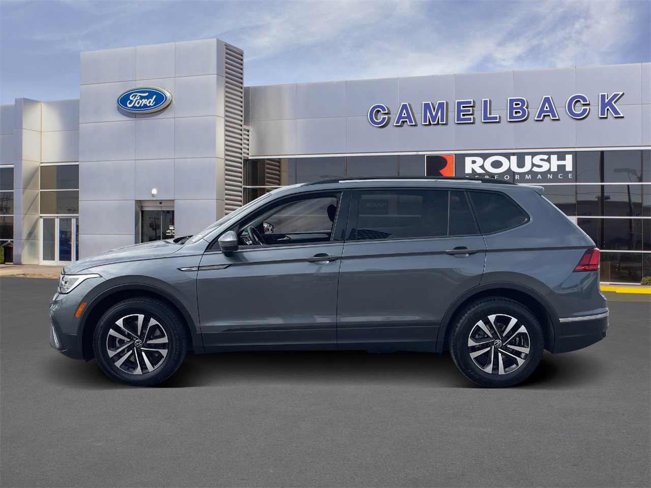 used 2024 Volkswagen Tiguan car, priced at $21,250