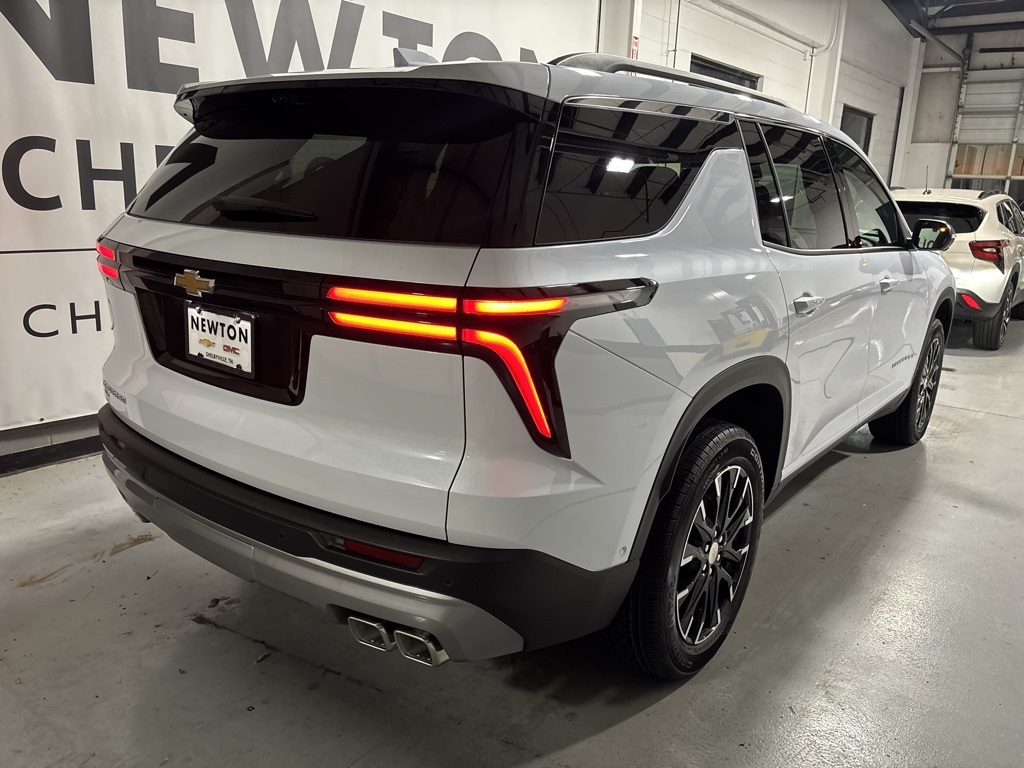new 2026 Chevrolet Traverse car, priced at $51,720