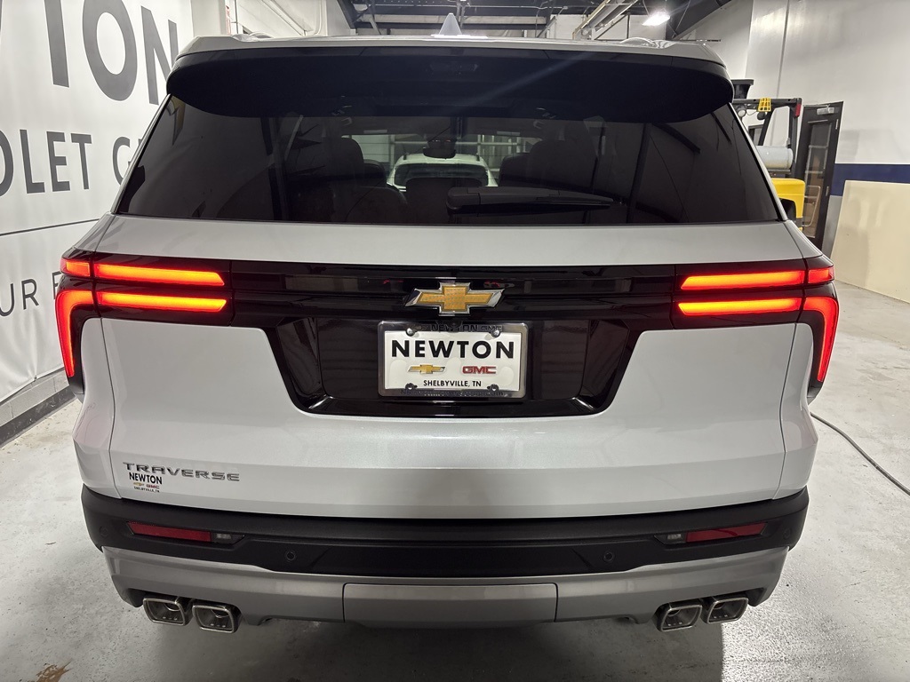 new 2026 Chevrolet Traverse car, priced at $51,720