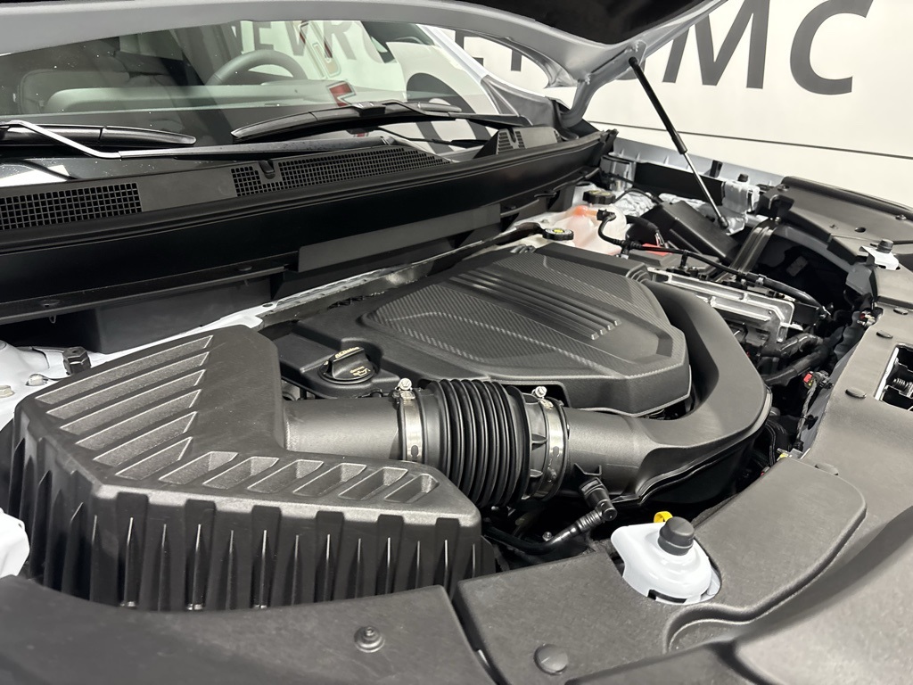 new 2026 Chevrolet Traverse car, priced at $51,720