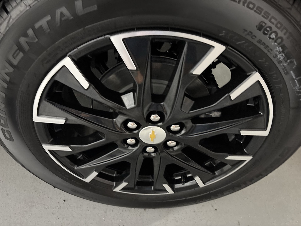 new 2026 Chevrolet Traverse car, priced at $51,720