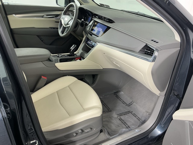 used 2020 Cadillac XT5 car, priced at $29,556