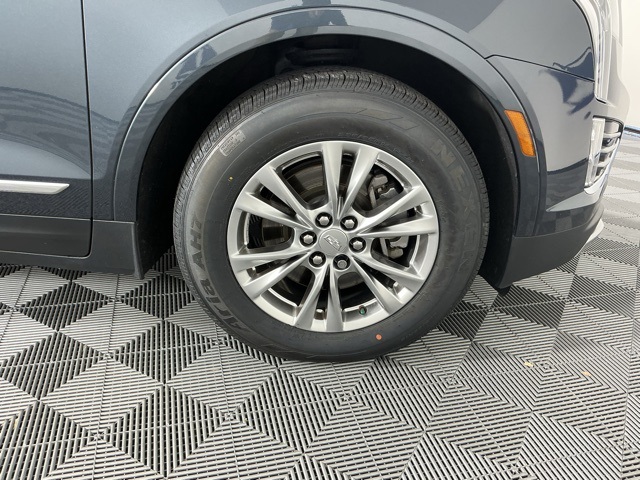 used 2020 Cadillac XT5 car, priced at $29,556