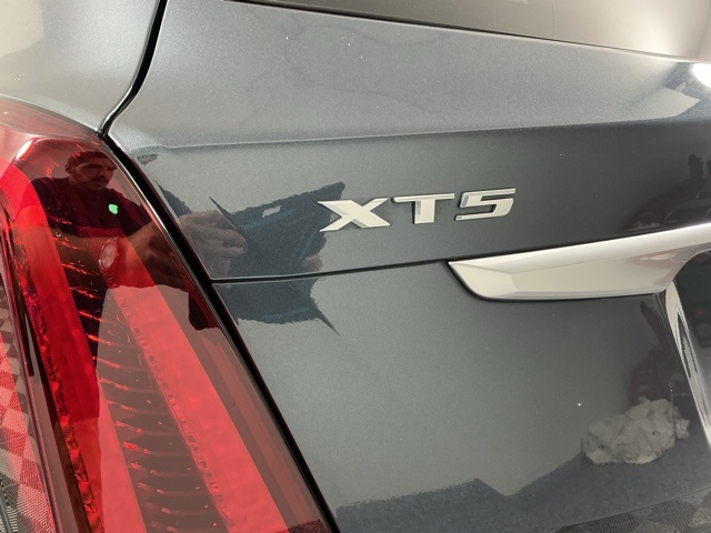 used 2020 Cadillac XT5 car, priced at $29,556