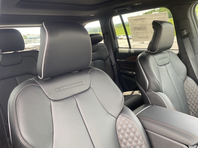 new 2025 Jeep Grand Cherokee car, priced at $53,847