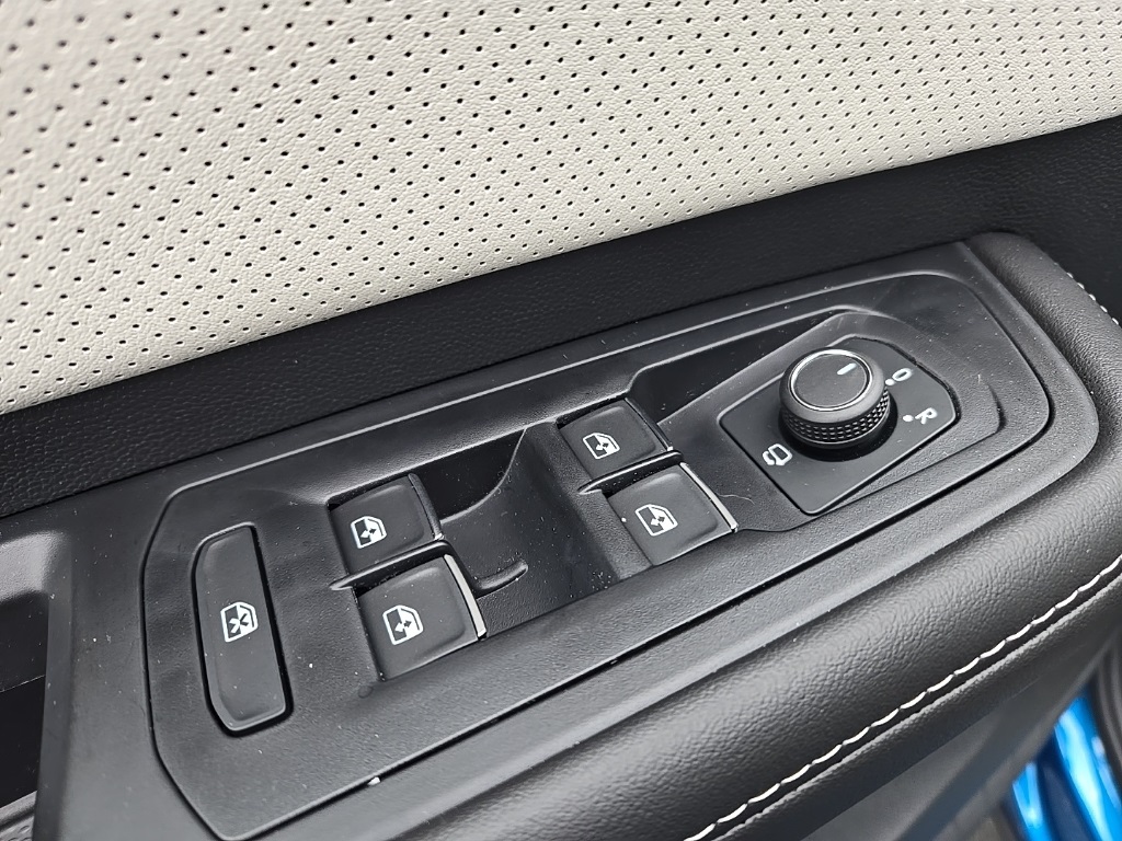 new 2025 Volkswagen Atlas Cross Sport car, priced at $48,491