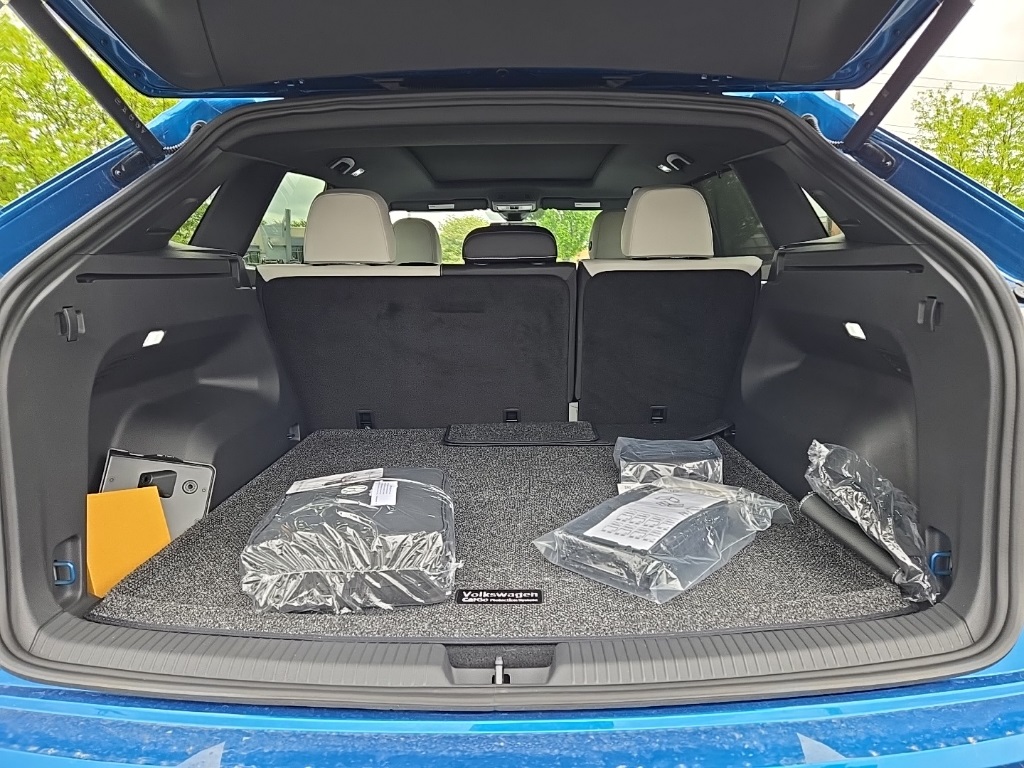 new 2025 Volkswagen Atlas Cross Sport car, priced at $48,491