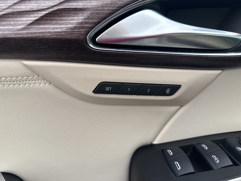 used 2021 Buick Envision car, priced at $28,900