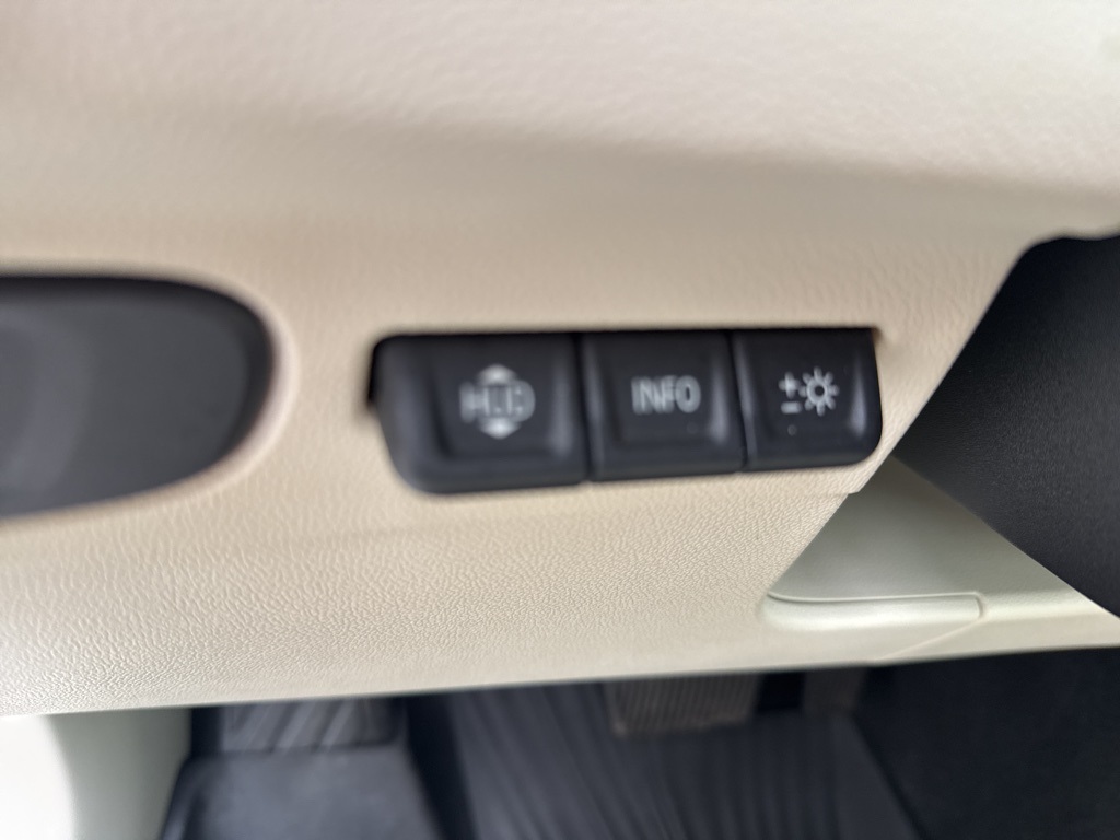 used 2021 Buick Envision car, priced at $28,900