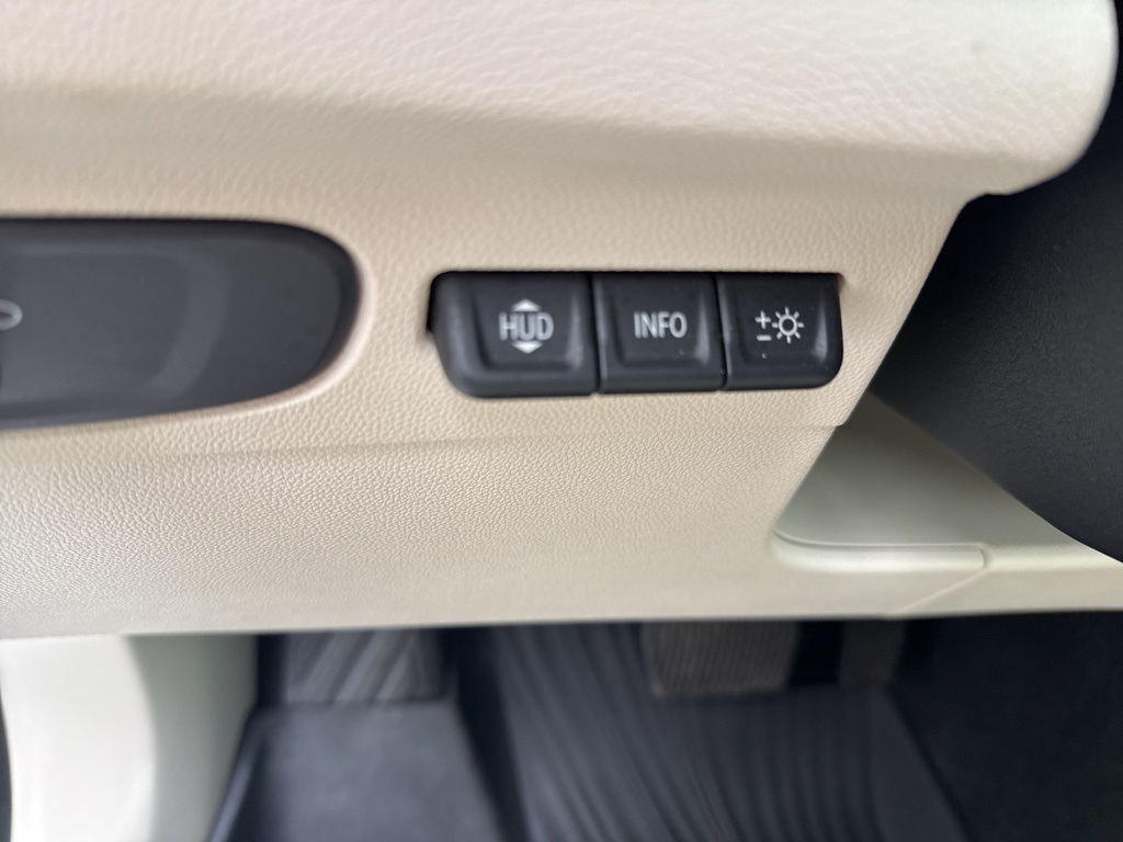 used 2021 Buick Envision car, priced at $28,900