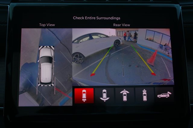 used 2023 Jeep Grand Cherokee car, priced at $39,005