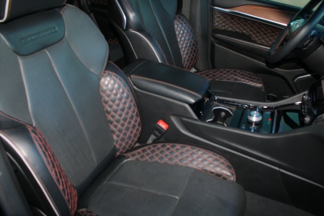 used 2023 Jeep Grand Cherokee car, priced at $39,005