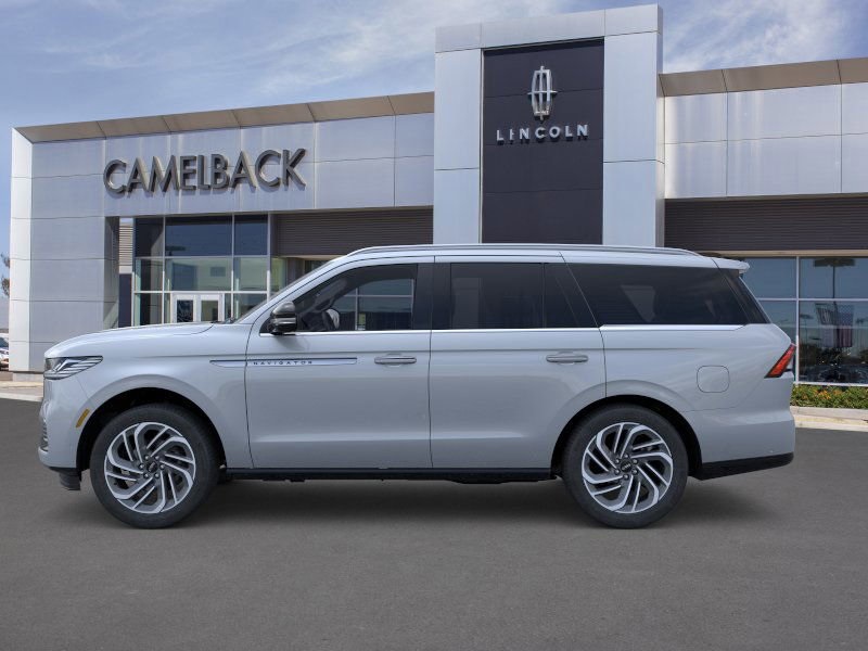 new 2025 Lincoln Navigator car, priced at $102,940