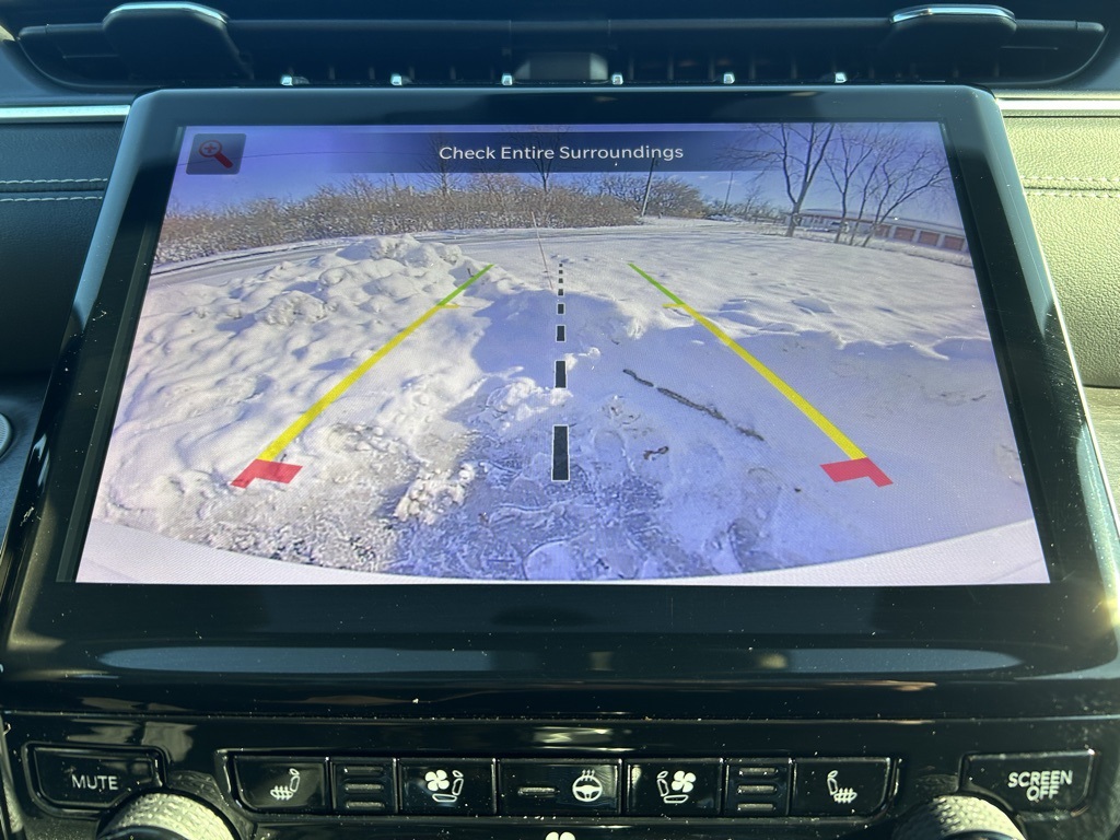 used 2024 Jeep Grand Cherokee car, priced at $43,996