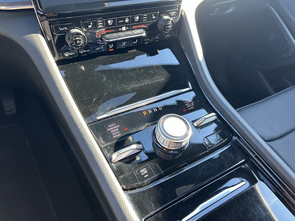 used 2024 Jeep Grand Cherokee car, priced at $43,996