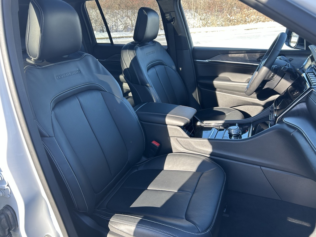 used 2024 Jeep Grand Cherokee car, priced at $43,996