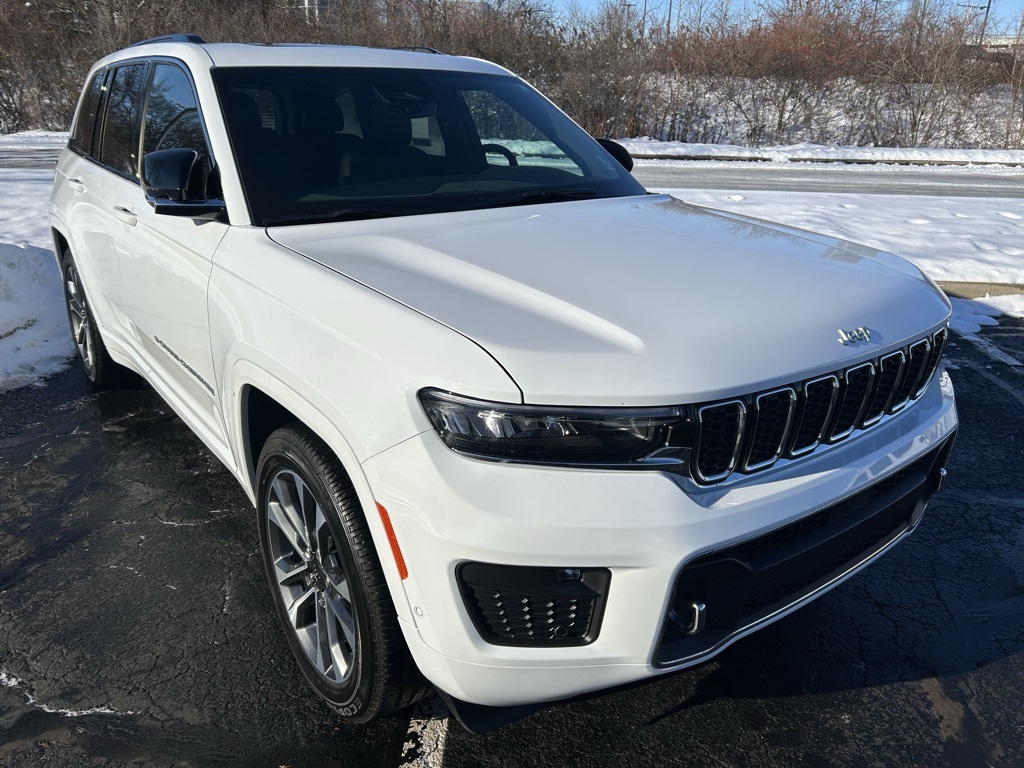 used 2024 Jeep Grand Cherokee car, priced at $43,996