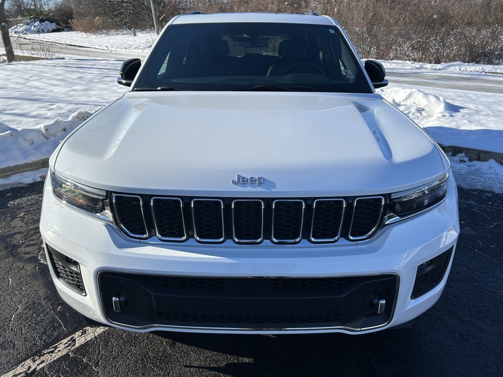 used 2024 Jeep Grand Cherokee car, priced at $43,996