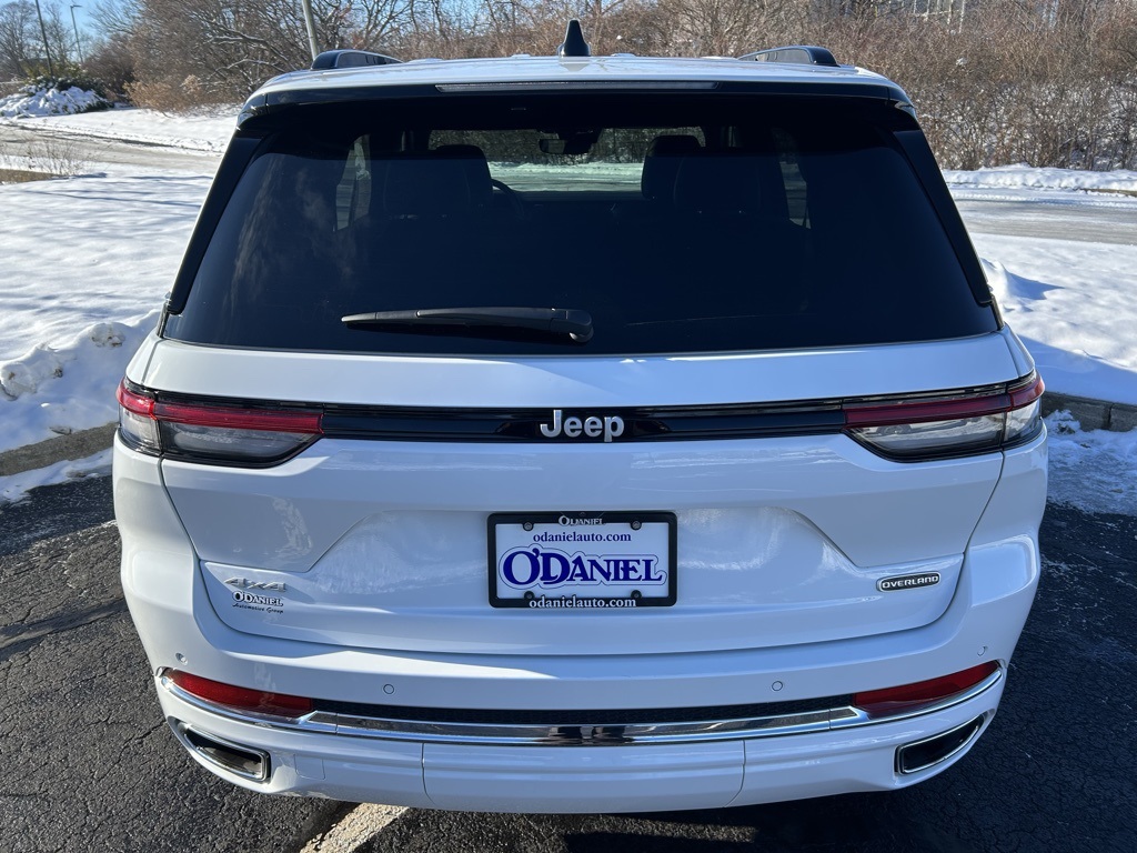 used 2024 Jeep Grand Cherokee car, priced at $43,996