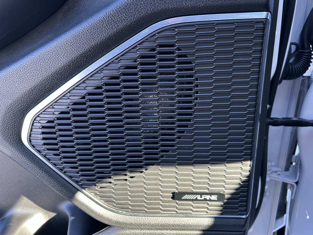 used 2024 Jeep Grand Cherokee car, priced at $43,996