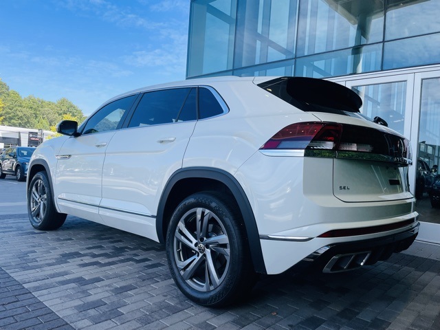 used 2024 Volkswagen Atlas Cross Sport car, priced at $39,900