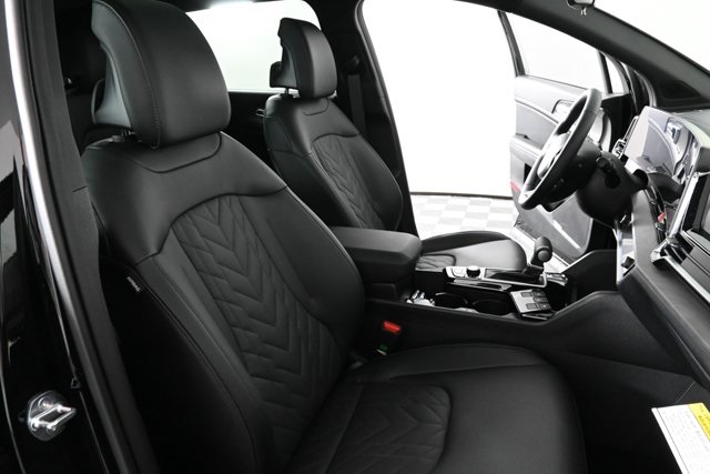 new 2025 Kia Sportage car, priced at $35,795