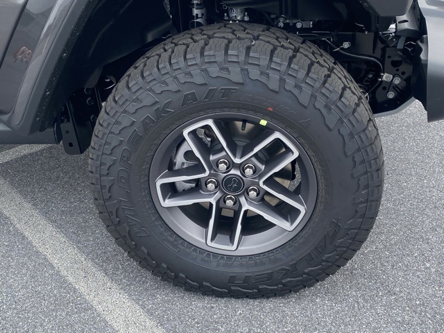 new 2025 Jeep Gladiator car, priced at $44,207