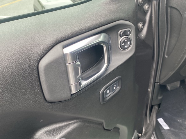 new 2025 Jeep Gladiator car, priced at $44,207