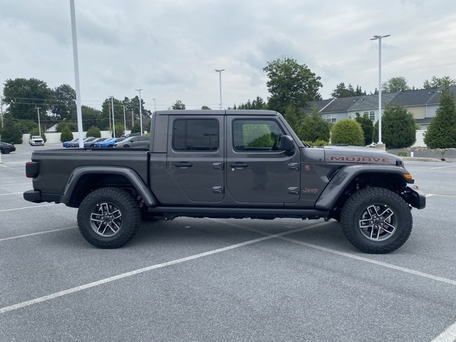 new 2025 Jeep Gladiator car, priced at $44,207