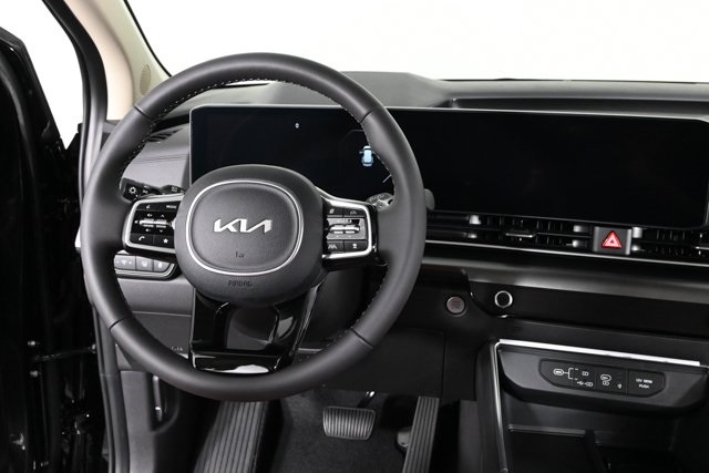 new 2026 Kia Carnival Hybrid car, priced at $56,020