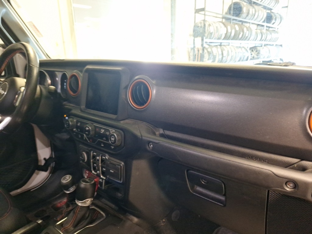 used 2021 Jeep Gladiator car, priced at $33,882