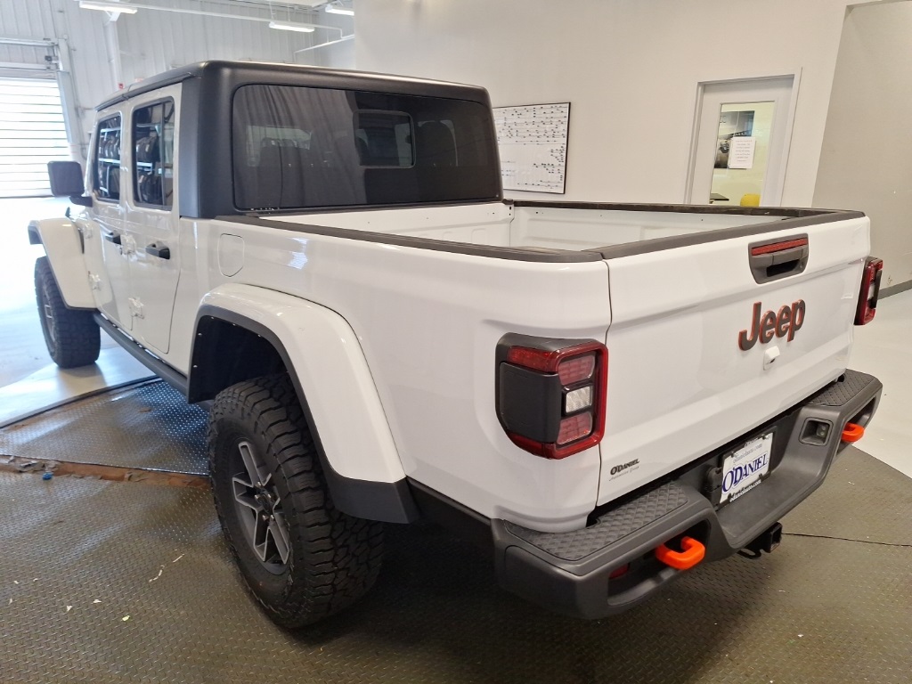 used 2021 Jeep Gladiator car, priced at $33,882