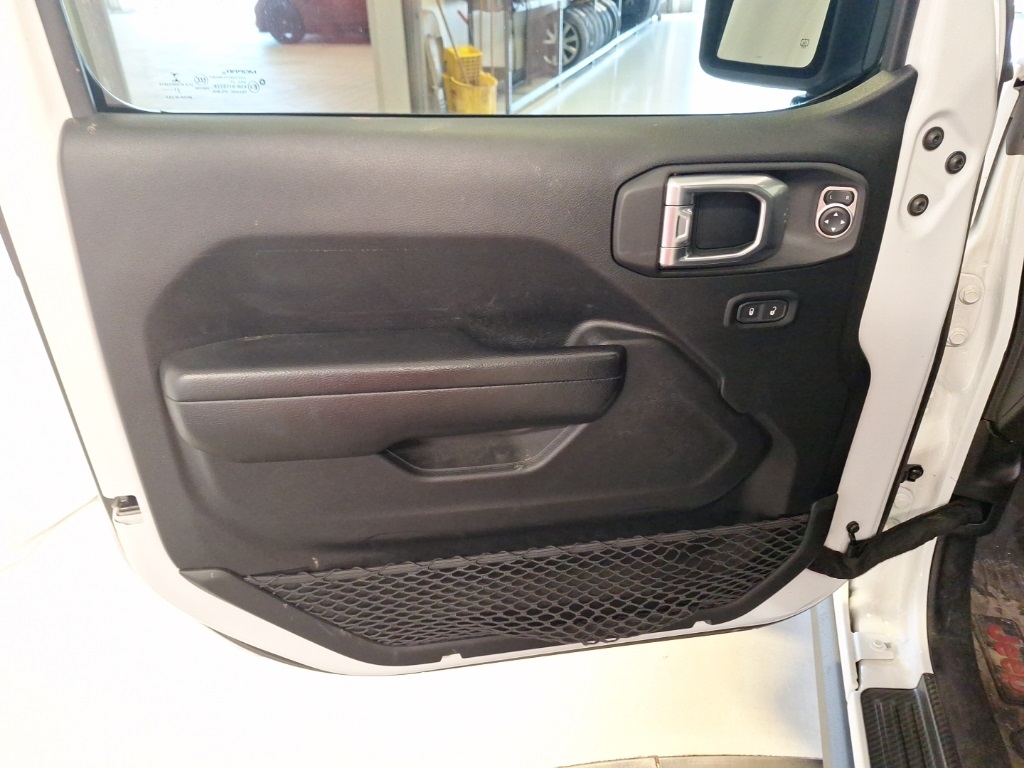 used 2021 Jeep Gladiator car, priced at $33,882