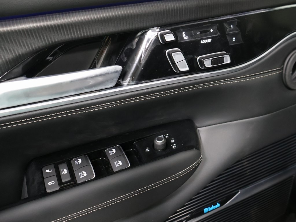 new 2025 Jeep Grand Wagoneer L car, priced at $97,404