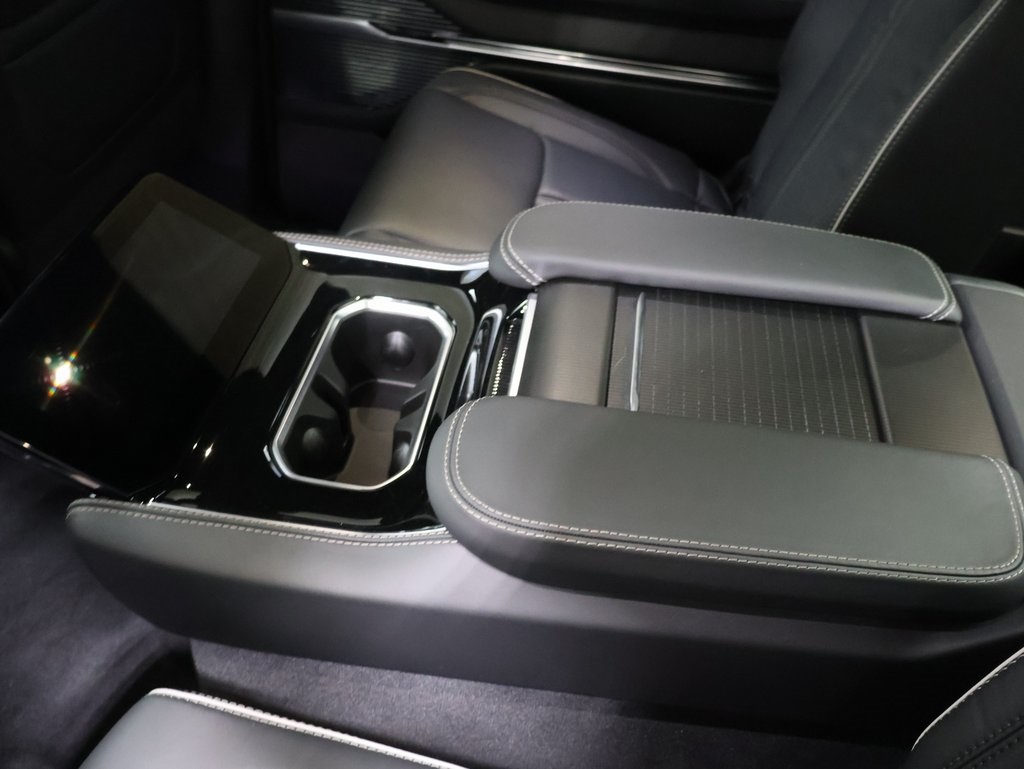 new 2025 Jeep Grand Wagoneer L car, priced at $97,404
