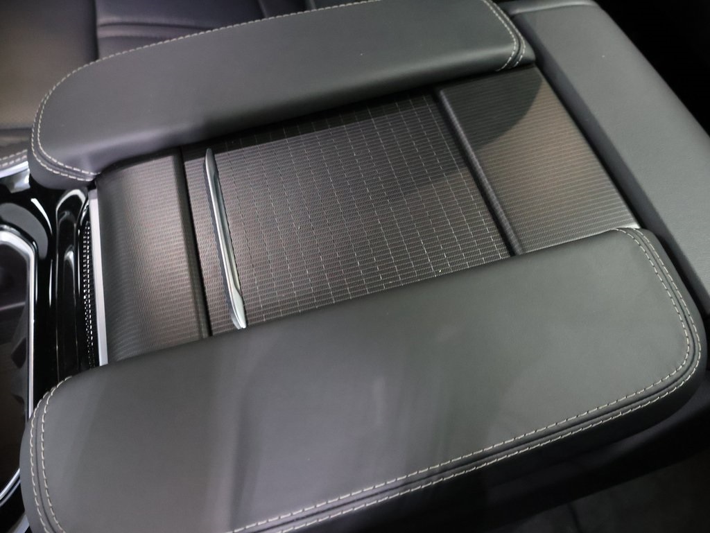 new 2025 Jeep Grand Wagoneer L car, priced at $97,404