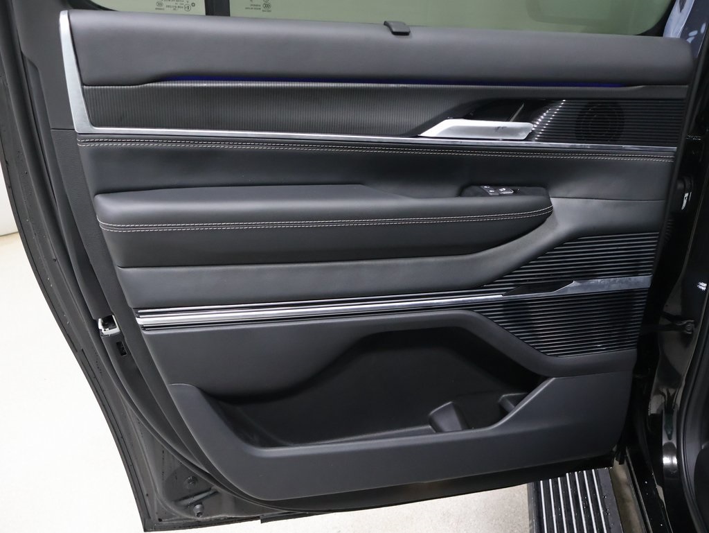 new 2025 Jeep Grand Wagoneer L car, priced at $97,404