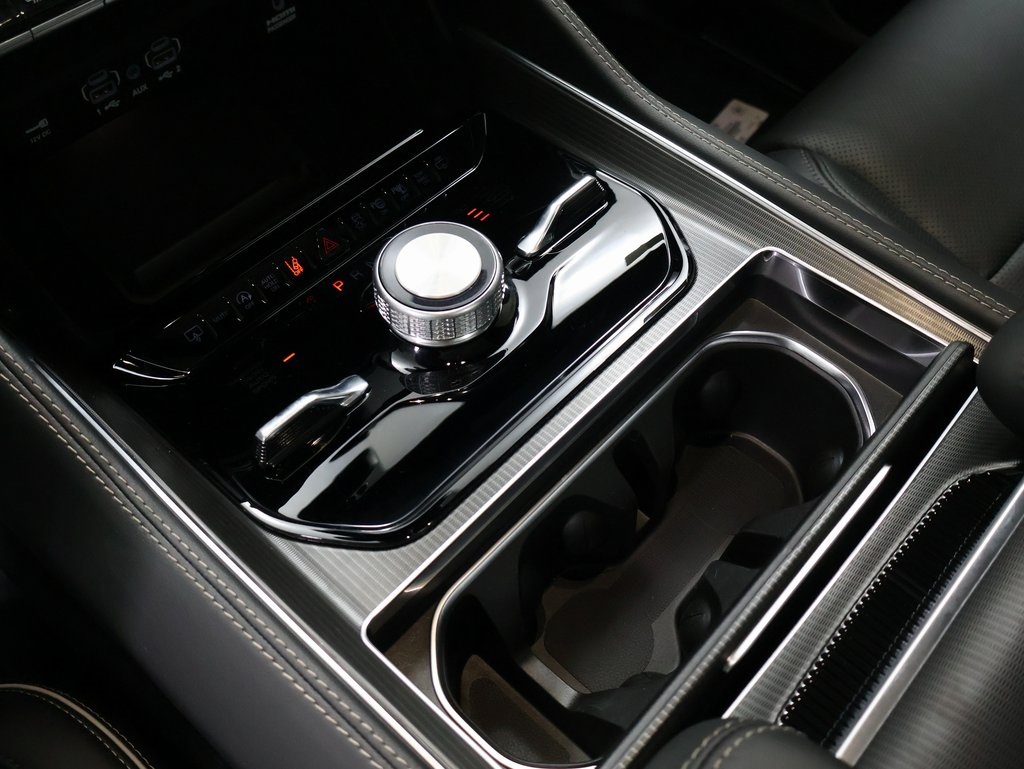 new 2025 Jeep Grand Wagoneer L car, priced at $97,404