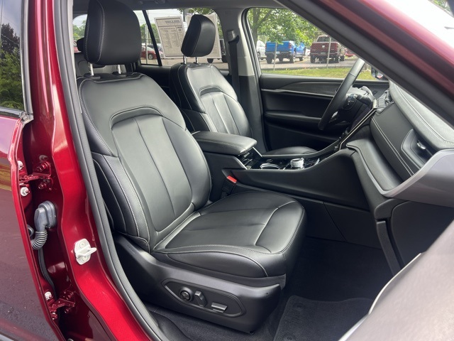 used 2023 Jeep Grand Cherokee car, priced at $36,500