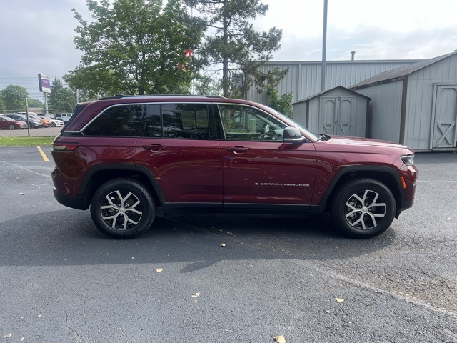used 2023 Jeep Grand Cherokee car, priced at $36,500