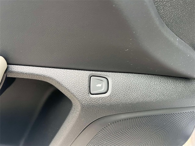 used 2025 Acura RDX car, priced at $40,250