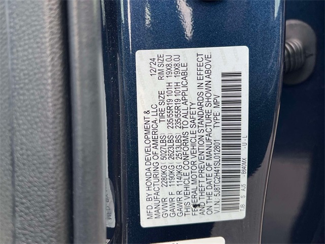 used 2025 Acura RDX car, priced at $40,250