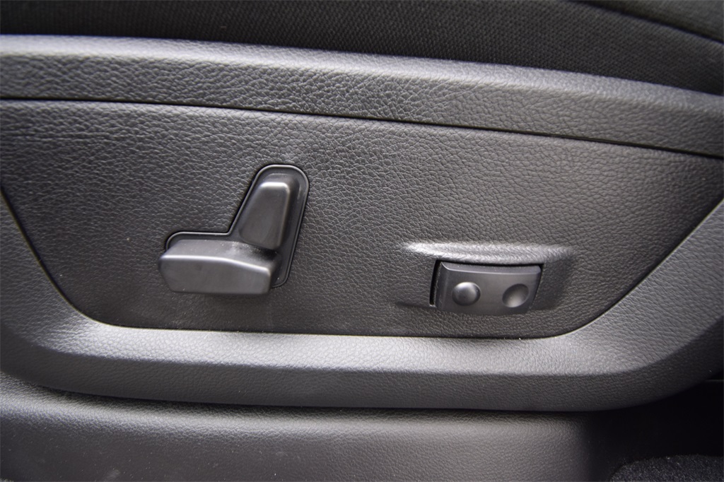 new 2025 Ram 2500 car, priced at $60,922