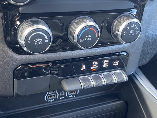 new 2025 Ram 1500 car, priced at $41,174