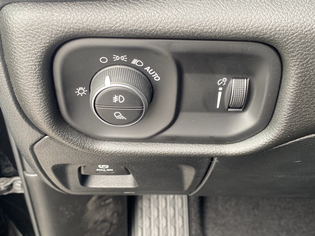 new 2025 Ram 1500 car, priced at $41,174