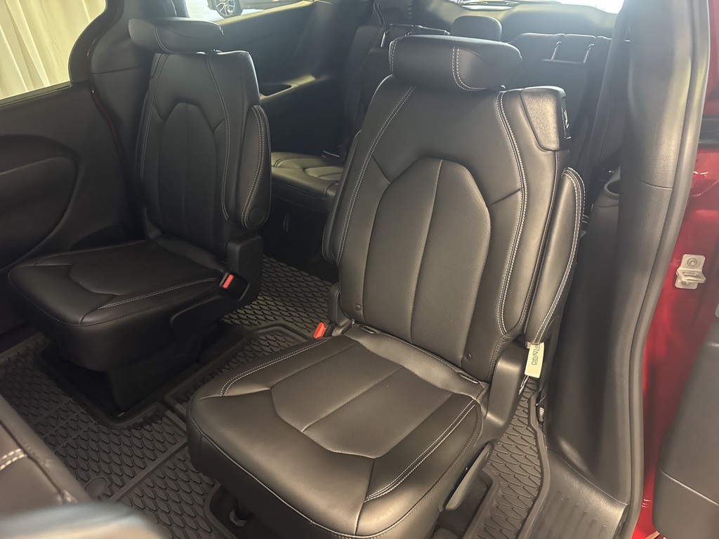 new 2025 Chrysler Pacifica car, priced at $44,615