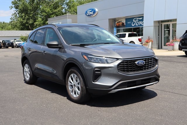 new 2025 Ford Escape car, priced at $29,702