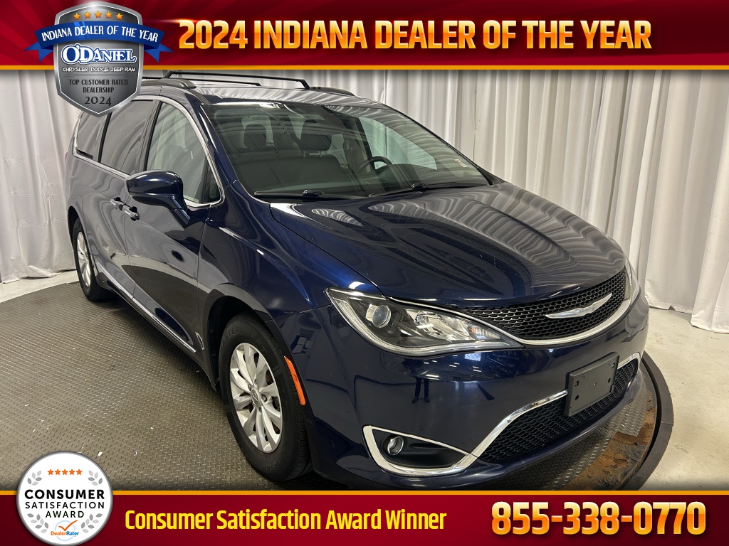 used 2017 Chrysler Pacifica car, priced at $15,742