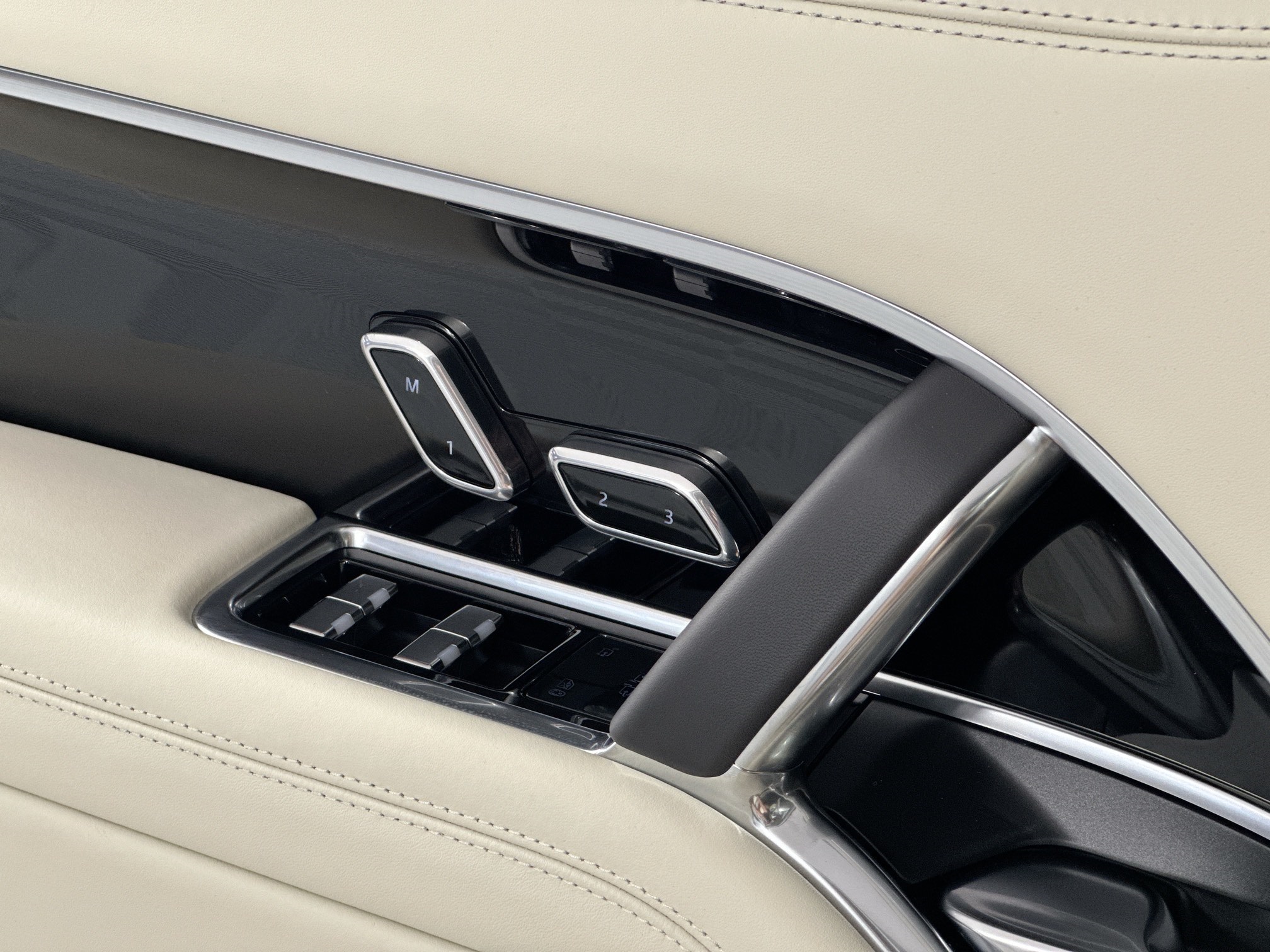new 2025 Land Rover Range Rover car, priced at $164,380