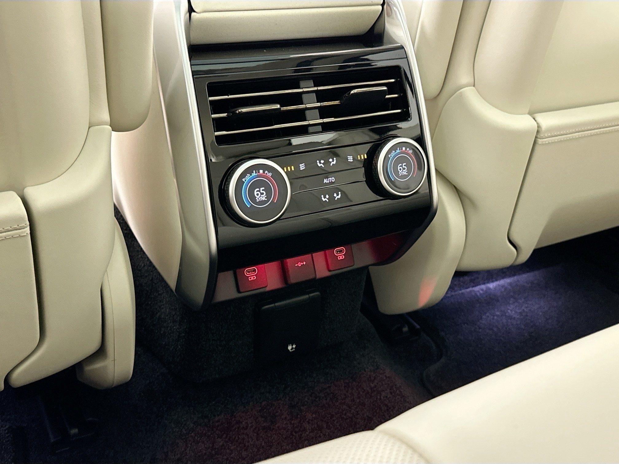 new 2025 Land Rover Range Rover car, priced at $164,380